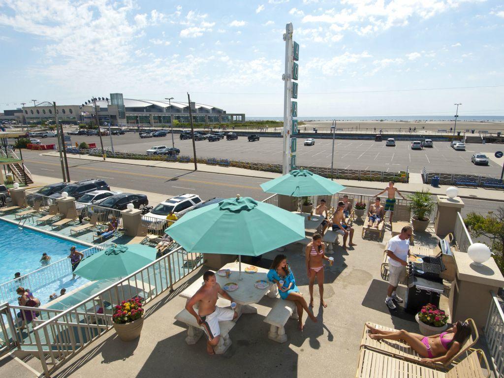 וויילדווד Aquarius Oceanfront Inn מראה חיצוני תמונה